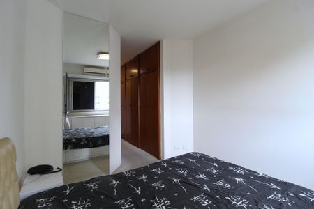 Quarto Suíte de apartamento para alugar com 1 quarto, 60m² em Indianópolis, São Paulo