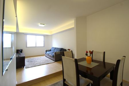 Sala de apartamento para alugar com 1 quarto, 60m² em Indianópolis, São Paulo