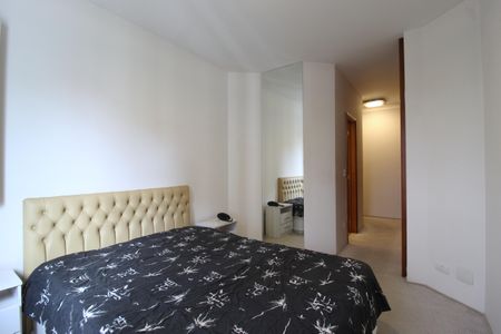 Quarto Suíte de apartamento para alugar com 1 quarto, 60m² em Indianópolis, São Paulo