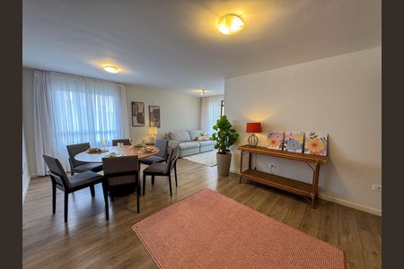 Apartamento para alugar com 90m², 2 quartos e 2 vagasSala