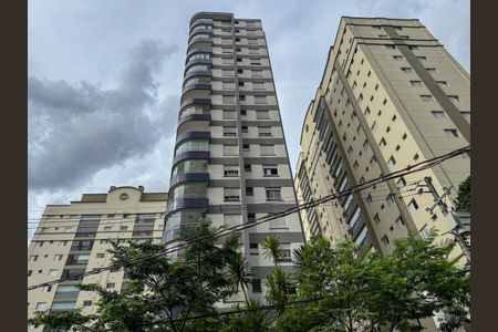 Apartamento para alugar com 90m², 2 quartos e 2 vagasFachada