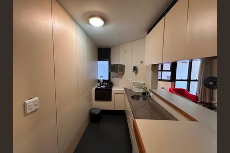 Cozinha de apartamento à venda com 1 quarto, 50m² em Campo Belo, São Paulo