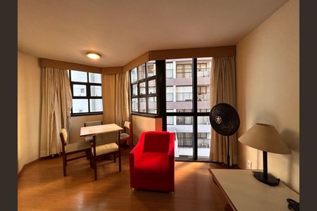 Sala de apartamento à venda com 1 quarto, 50m² em Campo Belo, São Paulo