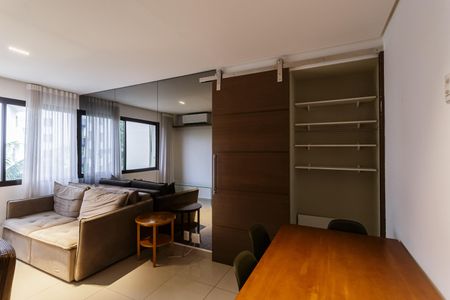 Sala de apartamento para alugar com 1 quarto, 40m² em Vila Nova Conceição, São Paulo