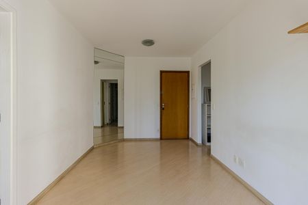 Apartamento à venda com 39m², 1 quarto e 1 vaga Apartamento à venda com 39m², 1 quarto e 1 vagaSala
