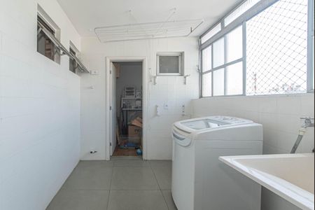 Apartamento à venda com 122m², 3 quartos e 2 vagasÁrea de Serviço