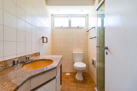 Apartamento para alugar com 150m², 3 quartos e 2 vagasBanheiro