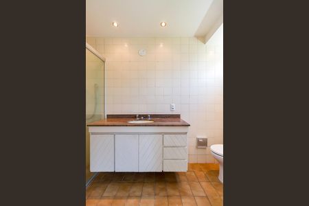 Apartamento para alugar com 150m², 3 quartos e 2 vagasBanheiro da Suíte 1