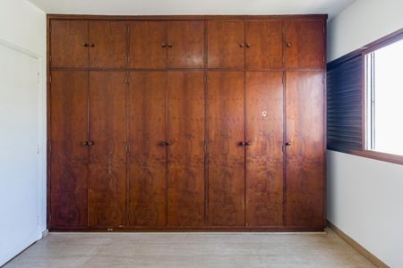 Apartamento para alugar com 150m², 3 quartos e 2 vagasQuarto 2