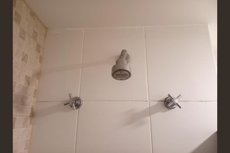 Banheiro de apartamento para alugar com 1 quarto, 41m² em República, São Paulo