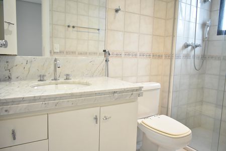 Apartamento para alugar com 280m², 4 quartos e 3 vagasBanheiro da Suíte 1