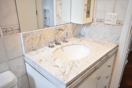 Apartamento para alugar com 280m², 4 quartos e 3 vagasBanheiro Social