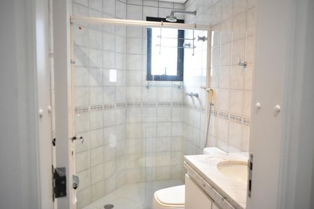 Apartamento para alugar com 280m², 4 quartos e 3 vagasBanheiro Social