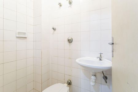 Apartamento para alugar com 80m², 2 quartos e 1 vaga Apartamento para alugar com 80m², 2 quartos e 1 vagaBanheiro de serviço