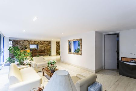 Apartamento para alugar com 80m², 2 quartos e 1 vaga Apartamento para alugar com 80m², 2 quartos e 1 vagaHall social