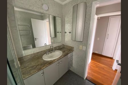 Apartamento para alugar com 110m², 3 quartos e 1 vagaBanheiro da Suíte