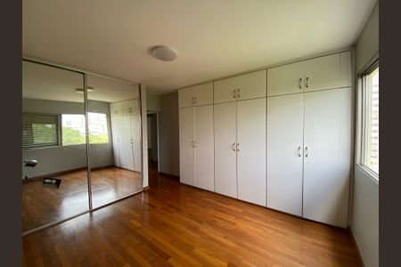 Apartamento para alugar com 110m², 3 quartos e 1 vagaSuíte