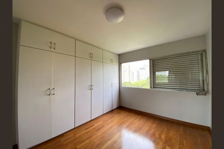 Apartamento para alugar com 110m², 3 quartos e 1 vagaSuíte