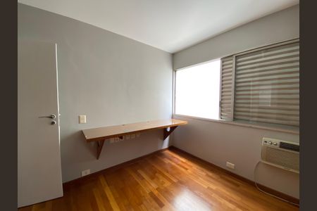 Apartamento para alugar com 110m², 3 quartos e 1 vagaQuarto 1