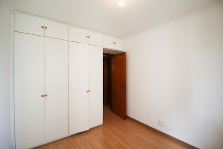 Apartamento à venda com 82m², 2 quartos e 1 vagaQuarto 2