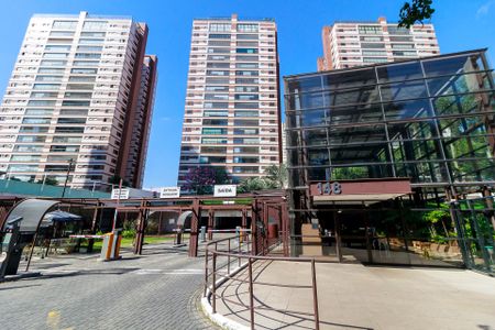 Apartamento para alugar com 210m², 3 quartos e 4 vagasFachada