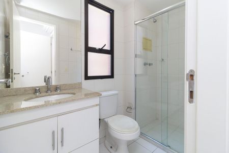 Apartamento para alugar com 210m², 3 quartos e 4 vagasSuíte 3 - Banheiro