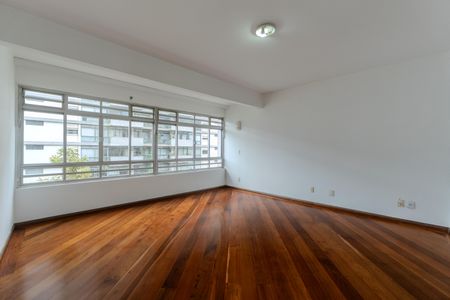 Sala de apartamento para alugar com 2 quartos, 105m² em Cerqueira César, São Paulo
