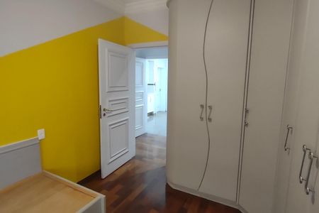 Apartamento à venda com 300m², 4 quartos e 2 vagas Apartamento à venda com 300m², 4 quartos e 2 vagasQuarto 1