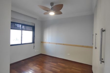 Apartamento à venda com 300m², 4 quartos e 2 vagas Apartamento à venda com 300m², 4 quartos e 2 vagasSuíte 1