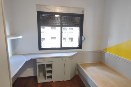 Apartamento à venda com 300m², 4 quartos e 2 vagas Apartamento à venda com 300m², 4 quartos e 2 vagasQuarto 1