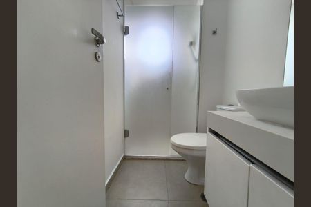 Apartamento à venda com 66m², 2 quartos e 2 vagas Apartamento à venda com 66m², 2 quartos e 2 vagasBanheiro Social