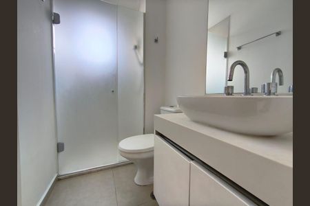 Apartamento à venda com 66m², 2 quartos e 2 vagas Apartamento à venda com 66m², 2 quartos e 2 vagasBanheiro Social