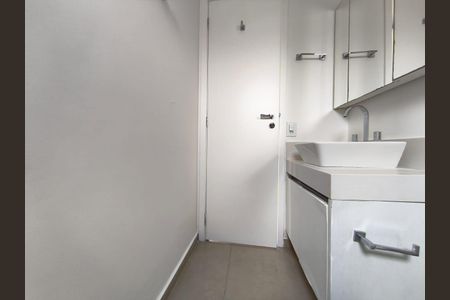 Apartamento à venda com 66m², 2 quartos e 2 vagas Apartamento à venda com 66m², 2 quartos e 2 vagasBanheiro da Suíte