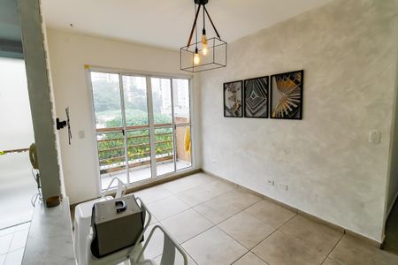 Apartamento à venda com 50m², 2 quartos e 1 vaga Apartamento à venda com 50m², 2 quartos e 1 vagaSala