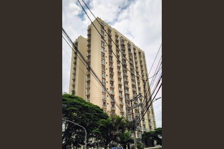 Apartamento para alugar com 68m², 2 quartos e 1 vagaFachada