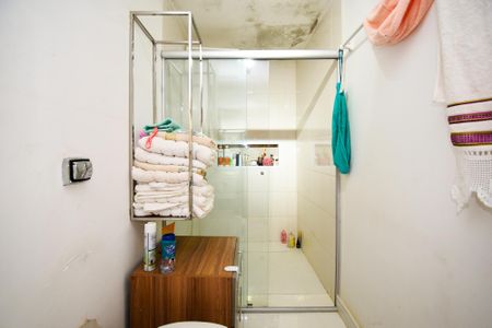 Apartamento à venda com 120m², 3 quartos e 1 vaga Apartamento à venda com 120m², 3 quartos e 1 vagaBanheiro da Suíte