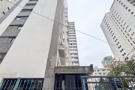 Apartamento à venda com 120m², 3 quartos e 1 vaga Apartamento à venda com 120m², 3 quartos e 1 vagaFachada