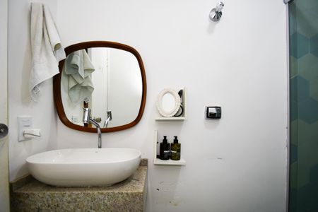 Apartamento à venda com 120m², 3 quartos e 1 vaga Apartamento à venda com 120m², 3 quartos e 1 vagaBanheiro social