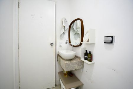 Apartamento à venda com 120m², 3 quartos e 1 vaga Apartamento à venda com 120m², 3 quartos e 1 vagaBanheiro social