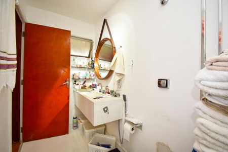 Apartamento à venda com 120m², 3 quartos e 1 vaga Apartamento à venda com 120m², 3 quartos e 1 vagaBanheiro da Suíte
