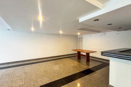 Apartamento à venda com 120m², 3 quartos e 1 vaga Apartamento à venda com 120m², 3 quartos e 1 vagaSalao de festa