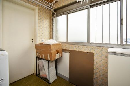 Apartamento à venda com 120m², 3 quartos e 1 vaga Apartamento à venda com 120m², 3 quartos e 1 vagaLavanderia