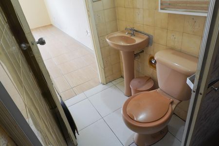 Banheiro de kitnet/studio para alugar com 1 quarto, 33m² em Campos Elíseos, São Paulo