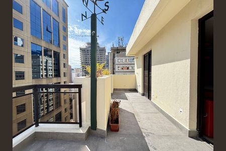 Apartamento para alugar com 95m², 1 quarto e 1 vagavaranda da cobertura