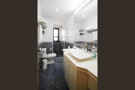 Apartamento para alugar com 140m², 4 quartos e 2 vagasBanheiro Social