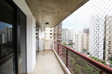 Varanda de apartamento para alugar com 4 quartos, 140m² em Indianópolis, São Paulo