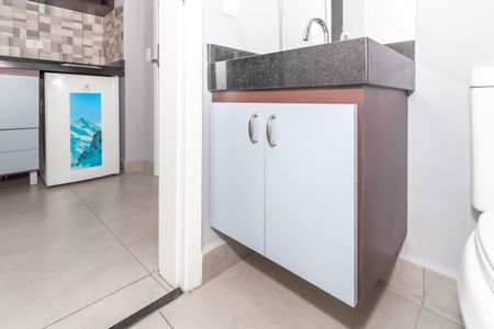 Studio à venda com 25m², 1 quarto e 1 vaga Studio à venda com 25m², 1 quarto e 1 vagaBanheiro