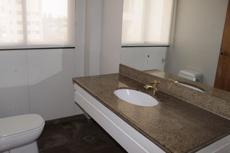 Apartamento para alugar com 360m², 2 quartos e 4 vagasLavabo