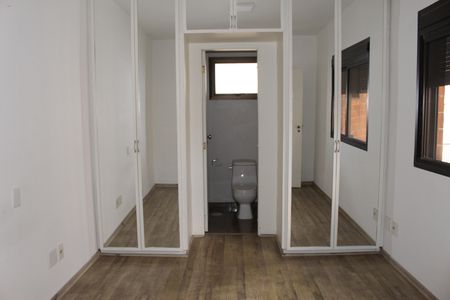 Apartamento para alugar com 360m², 2 quartos e 4 vagasCloset da Suíte
