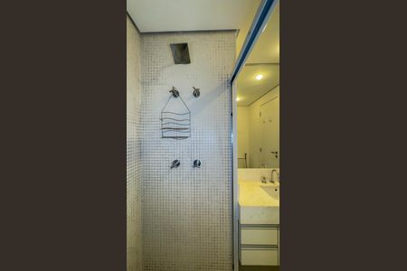 Banheiro de kitnet/studio à venda com 1 quarto, 43m² em Brooklin Paulista, São Paulo